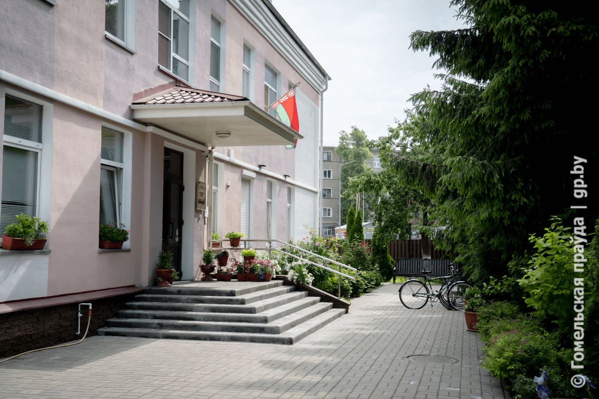 Simple gallery image